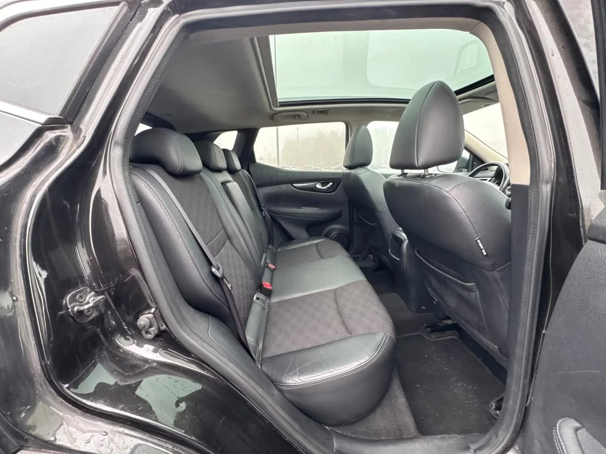Nissan interior seats