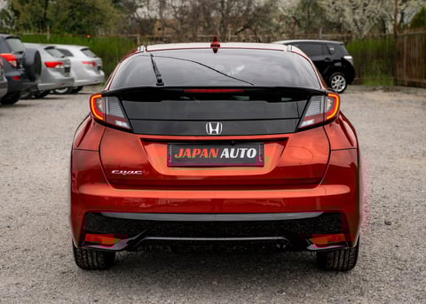 Honda Civic задна част