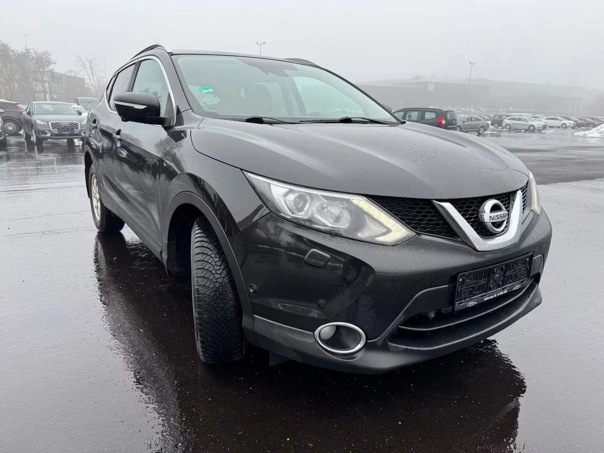 Nissan Qashqai side
