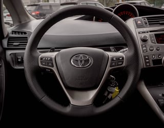 Toyota Verso steering wheel